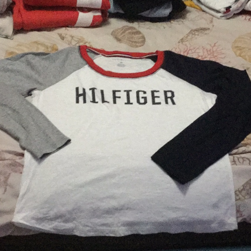 !!SOLD!!Tommy Hilfiger long sleeve shirt